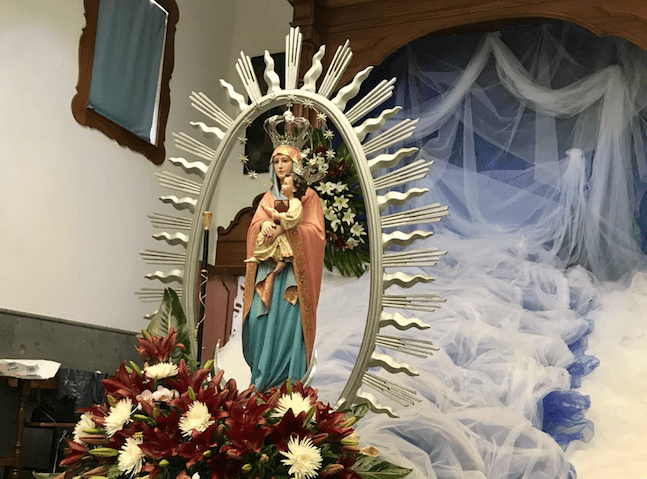La talla de la Virgen de Las Nieves de Lomo Magullo retornará esta tarde a su camarín (Foto TA)